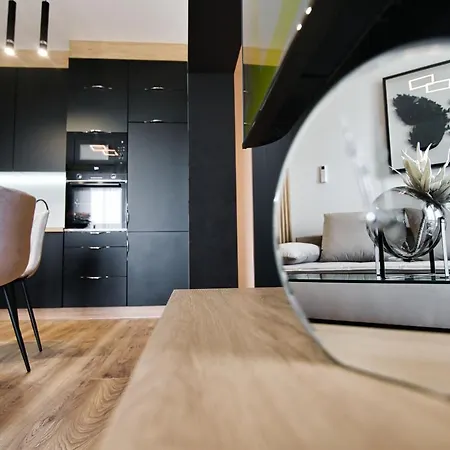 Apartment Black Butterfly By Housine *